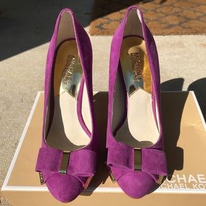 Michael Kors suede Delphine pump size 6.5